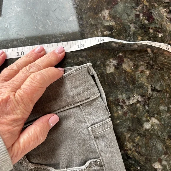 NWOT MOTHER High Waisted Looker Ankle Fray Skinnies in Dye Graphite. Size 28 - Picture 13 of 15